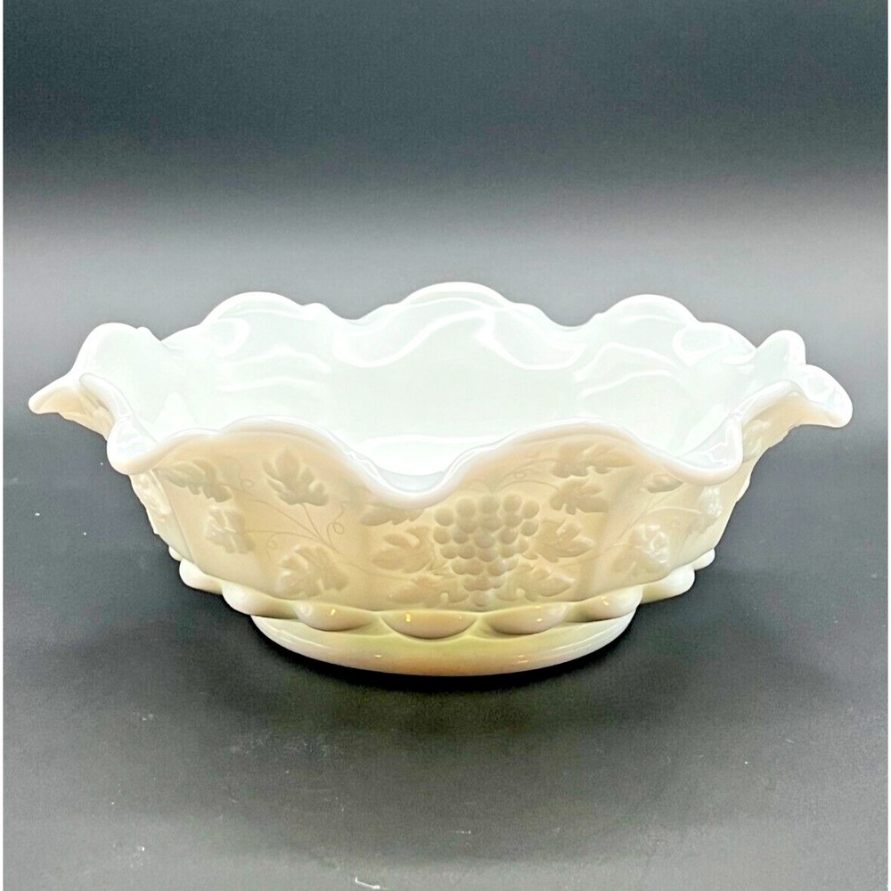 Vintage 1950s Westmoreland White Milk glass Paneled 9 in Grape Bowl‎
